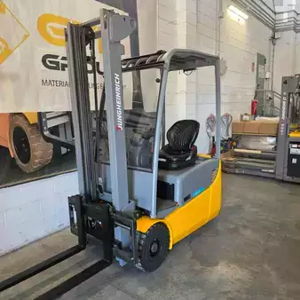 Carrelli elettrici 3 ruote 2017  Jungheinrich EFG 115 SP 360ZT (6)