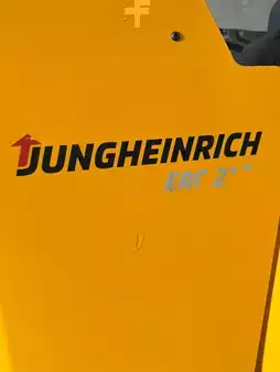 Stacker de condutor em pé 2015  Jungheinrich ERC 212 115 360 ZT (9)