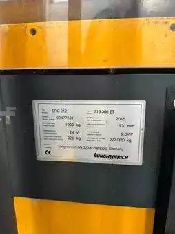 Stacker de condutor em pé 2015  Jungheinrich ERC 212 115 360 ZT (10)