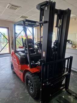 Tugger-train-trailers 2025  REDDOT CPD25-XEY2HA-SI (4)