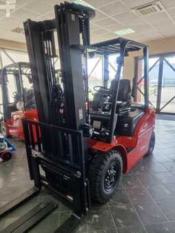 Tugger-train-trailers 2025  REDDOT CPD25-XEY2HA-SI (5)