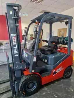Carretilla elevadora GLP 2025  Heli CPYD18 (4)