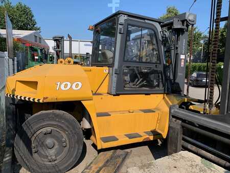 Dízel targoncák 2008  Komatsu FD100-8 (2)