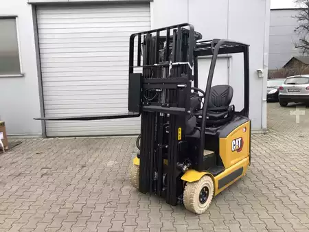 Elektro tříkolové VZV 2023 CAT Lift Trucks CATERPILLAR EP16ACNT (11)