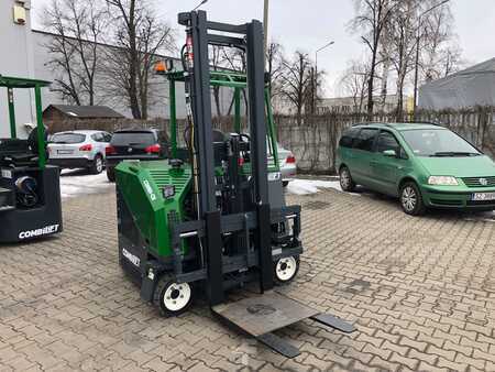 4-Tie Trukki 2023  Combilift CB2500 (4)