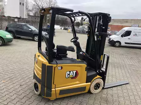 Chariots électriques à 3 roues 2023 CAT Lift Trucks CATERPILLAR EP16ACNT (6)