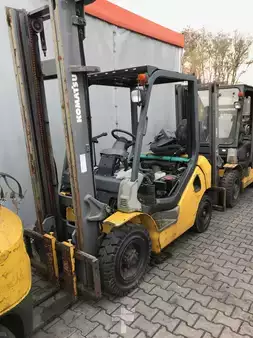 Wózki widłowe diesel 2010  Komatsu FD25T-16 (2)