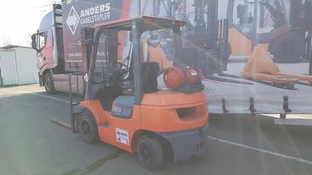 LPG Forklifts 2002  Toyota 42-7FGF25 (5)
