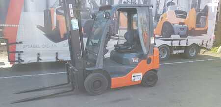 LPG Forklifts 2011  Toyota 02-8FGF15 (1)
