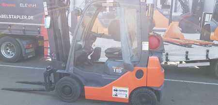 LPG Forklifts 2011  Toyota 02-8FGF15 (4)