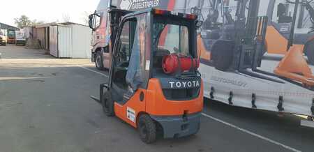 LPG Forklifts 2011  Toyota 02-8FGF15 (5)