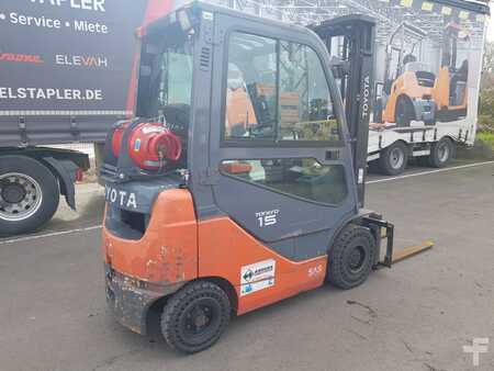 LPG Forklifts 2016  Toyota 02-8FGF15 (1)