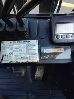 Empilhador a gás 2016  Toyota 02-8FGF15 (6)
