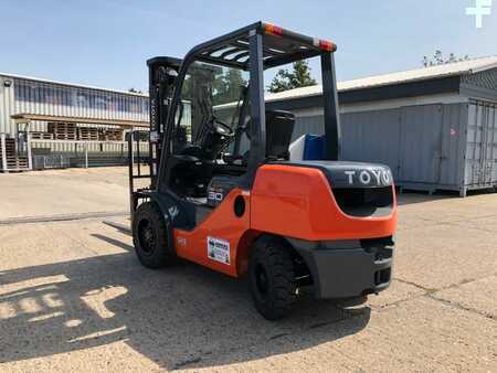 Dieselstapler 2018  Toyota 02-8FDF30 (3)