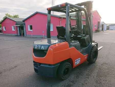 Dieselstapler 2017  Toyota 52-8FDJF35 (3)