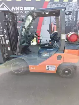 Treibgasstapler  Toyota 02-8FGF25 (10)