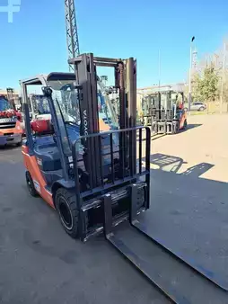 Treibgasstapler  Toyota 02-8FGF25 (7)