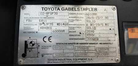 Chariot élévateur gaz 2013  Toyota 02-8FGF30 (2)