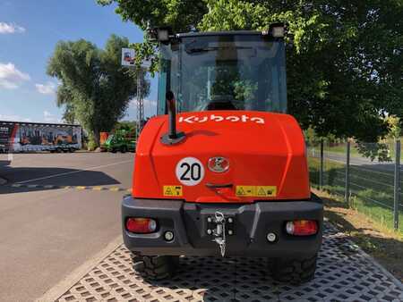 Kubota R070