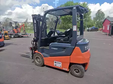 Elektro 4 Rad  Toyota 9FBMK30T (1)