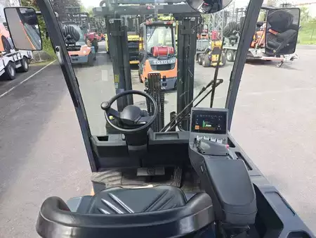 Elektro 4 Rad  Toyota 9FBMK30T (4)