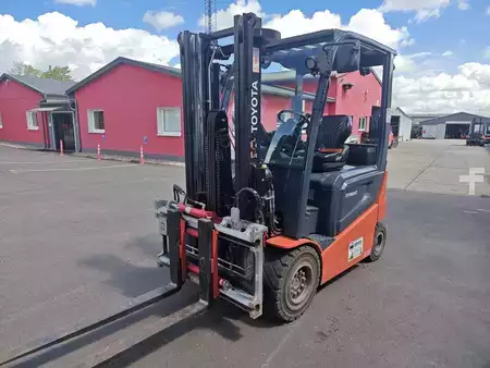 Elektro 4 Rad  Toyota 9FBMK30T (5)