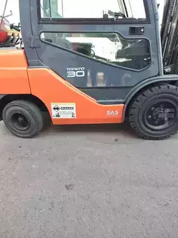 Gas truck 2017  Toyota 02-8FGF30 (7)