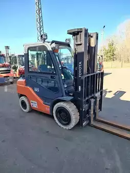 Gas truck 2017  Toyota 02-8FGF30 (8)