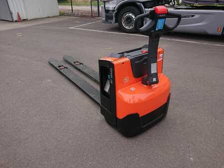 Niederhubwagen 2023  Toyota LWE180 (5)