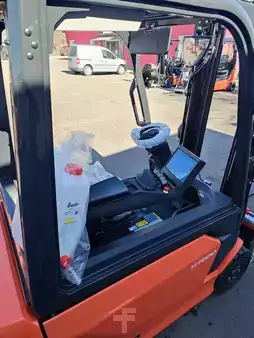 Elektro 4 Rad  Toyota 9FB16T (2)