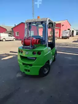 Gas truck 2014  Cesab M325G (7)