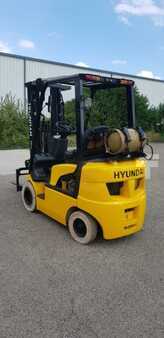 Gasoltruck 2011  Hyundai 156L-7 (4)