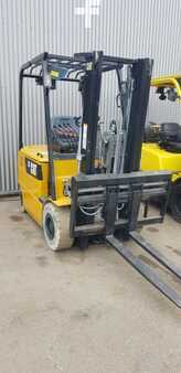 Elektro 4 Rad 2013  CAT Lift Trucks ep25-k ck (1)