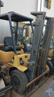 Empilhador diesel 1999  CAT Lift Trucks dp25k (1)