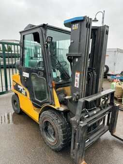 Chariot élévateur gaz 2020  CAT Lift Trucks Gp30NT (1)