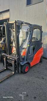 Gas truck 2015  Fenwick H20 (1)