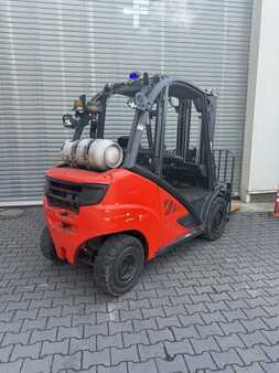 Treibgasstapler 2015  Linde H 35 T (4)