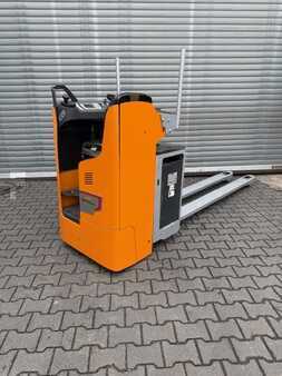 Porta-paletes elétrico com assento 2018  Still FXH 25 N (2)