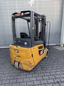Chariots électriques à 3 roues 2019  Jungheinrich EFG 220 (2)