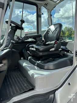 Chariots électriques à 4 roues 2020  Still RX 60-80 / 900 (4)