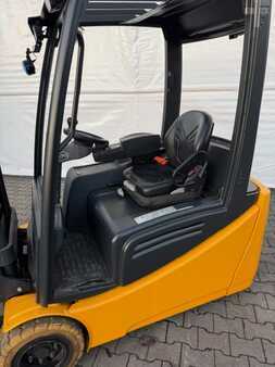 Elektro tříkolové VZV 2019  Jungheinrich EFG 220 (2)