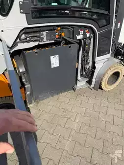 Elektromos 4 kerekű 2022  Still RX 60-35 L (9)