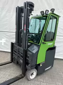 Chariots multidirectionnels 2025  Combilift CBE 3000 (1)