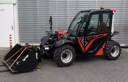 Teleskopstapler-Starr 2023  Manitou ULM 415 (1)