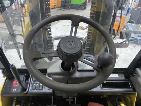 LPG Forklifts 2001  HOIST F9X (9)