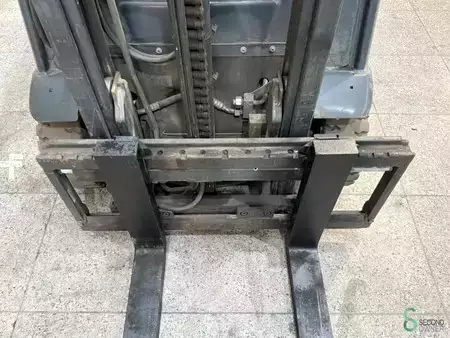 Carrelli elettrici 4 ruote 2018  Linde E16C (5)