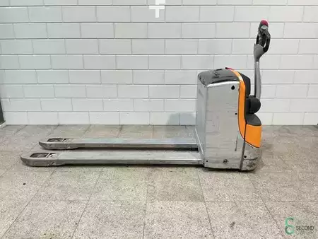 Transpaleta eléctrica 2021  Still EXU20 (1)