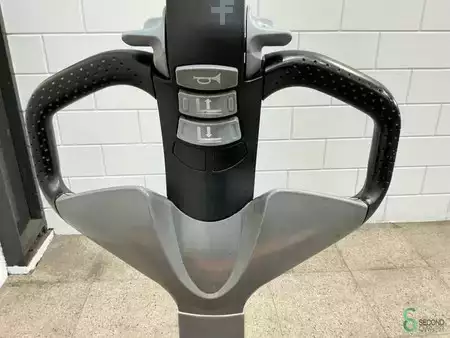 Transpaleta eléctrica 2021  Still EXU20 (9)