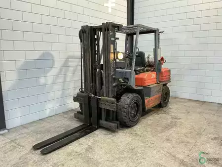 Gas truck 1996  Toyota 02-5FG35 (3)