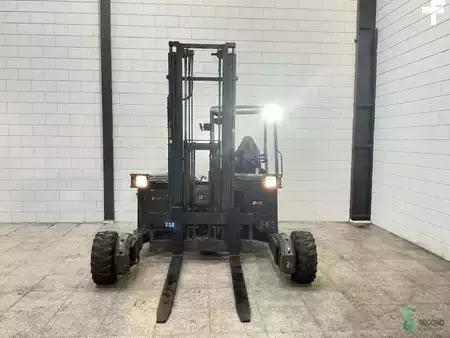 Diesel truck 2008  Moffett  (1)